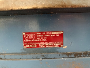CTD N90 NOTCHING DOUBLE MITRE SAW, S/N 418, W/ INFEED AND OUTFEED TABLES-30