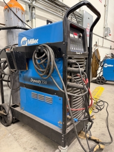 MILLER DYNASTY 350 WELDING POWER SOURCE, STOCK NO. 907204001, S/N ME140064L, W/ COOLMATE 3.5 CHILLER, GAS CYLINDER NOT INCLUDED-39