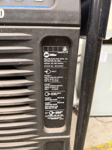 MILLER DYNASTY 350 WELDING POWER SOURCE, STOCK NO. 907204001, S/N ME140064L, W/ COOLMATE 3.5 CHILLER, GAS CYLINDER NOT INCLUDED-39