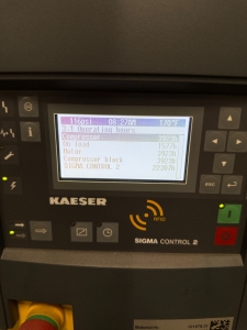 2023 KAESER SK 20 AIR COMPRESSOR, ROTARY SCREW TYPE, 20 HP, SIGMA CONTROL 2 DIGITAL CONTROLLER, ENCLOSED CABINET, S/N 2029-9261505-48