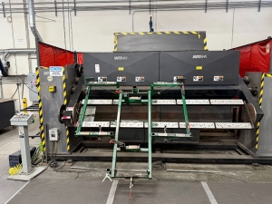 MOTOMAN WELDING CELL W/ ROBOTIC WELDING ARM, MOTOR REWIND REPAIR NEEDED-53