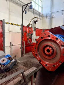 MOTOMAN WELDING CELL W/ ROBOTIC WELDING ARM, MOTOR REWIND REPAIR NEEDED-53