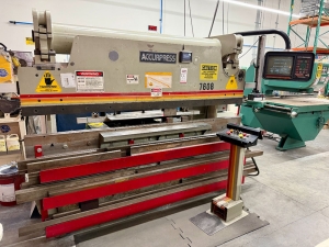 1991 ACCURPRESS 7608 PRESS BRAKE, 60 TON X 8' BED, ACCURPRESS CNC GAUGE SYSTEM, S/N 1846-55