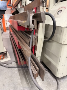 1991 ACCURPRESS 7608 PRESS BRAKE, 60 TON X 8' BED, ACCURPRESS CNC GAUGE SYSTEM, S/N 1846-55