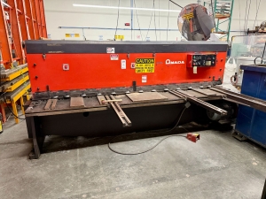 1991 AMADA 3060 POWER SQUARING SHEAR, FOOT PEDAL, FRONT SUPPORT ARMS, OPERATOR CONTROL PANEL, SHEET METAL FABRICATION SUPPORT, S/N 30600619-56