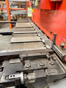 1991 AMADA 3060 POWER SQUARING SHEAR, FOOT PEDAL, FRONT SUPPORT ARMS, OPERATOR CONTROL PANEL, SHEET METAL FABRICATION SUPPORT, S/N 30600619-56
