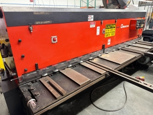 1991 AMADA 3060 POWER SQUARING SHEAR, FOOT PEDAL, FRONT SUPPORT ARMS, OPERATOR CONTROL PANEL, SHEET METAL FABRICATION SUPPORT, S/N 30600619-56