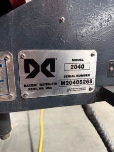 OMAX-2022 OMAX MAXIEM M2040 ABRASIVE WATERJET CUTTING SYSTEM, 3-AXIS CUTTING HEAD, TABLE SIZE: 13' 4" X 7'0" XY,  CUTTING TRAVEL: 13' 4" X 6' 8", Z-AXIS TRAVEL: 12", MAXJET 5I NOZZLE, 600 LB. ABRASIVE HOPPER, PULL-TO-OPEN VALVE SINGLE NOZZLE, WATER FILTER, CUTTING TABLE, S/N M20405268-57