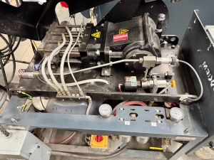 OMAX-2022 OMAX MAXIEM M2040 ABRASIVE WATERJET CUTTING SYSTEM, 3-AXIS CUTTING HEAD, TABLE SIZE: 13' 4" X 7'0" XY,  CUTTING TRAVEL: 13' 4" X 6' 8", Z-AXIS TRAVEL: 12", MAXJET 5I NOZZLE, 600 LB. ABRASIVE HOPPER, PULL-TO-OPEN VALVE SINGLE NOZZLE, WATER FILTER, CUTTING TABLE, S/N M20405268-57