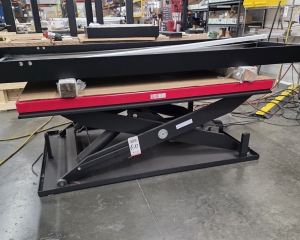 ULINE ELECTRIC LIFT TABLE, MODEL H-10647, 4' X 6', 5,500 LB CAPACITY-60