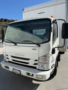 2022 ISUZU NPR HD BOX TRUCK, 5.2L 4-CYLINDER TURBO DIESEL ENGINE, 20' BOX, 215 HP, REAR LIFTGATE, APPROX. 19,807 MILES, CA LIC: 33384J3, VIN: JALC4W161N7014381-62