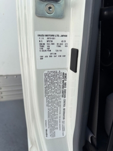 2022 ISUZU NPR HD BOX TRUCK, 5.2L 4-CYLINDER TURBO DIESEL ENGINE, 20' BOX, 215 HP, REAR LIFTGATE, APPROX. 19,807 MILES, CA LIC: 33384J3, VIN: JALC4W161N7014381-62