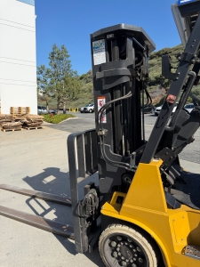 2023 CATERPILLAR LPG FORKLIFT, MODEL GC40K, 8,000 LB CAPACITY, 3-STAGE MAST, SIDE SHIFT, 8' FORKS, SOLID CUSHION TIRES, LOAD LIGHTS, REARVIEW MIRRORS, CLEARCAP RAINCAP, APPROX. 498 HOURS, S/N AT87B11599-63
