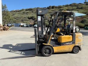 2004 CATERPILLAR LPG FORKLIFT, MODEL GC30K, 6,000 LB CAPACITY, 4-STAGE MAST, SIDE SHIFT, 5' FORKS, SOLID CUSHION TIRES, LOAD LIGHTS, REARVIEW MIRRORS, REAR SAFETY BEACON, CLEARCAP RAINCAP, APPROX. 8,077 HOURS, S/N AT83E00502, (DELAYED PICKUP UNTIL TUESDAY, AUGUST 18)-64