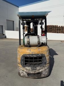 2004 CATERPILLAR LPG FORKLIFT, MODEL GC30K, 6,000 LB CAPACITY, 4-STAGE MAST, SIDE SHIFT, 5' FORKS, SOLID CUSHION TIRES, LOAD LIGHTS, REARVIEW MIRRORS, REAR SAFETY BEACON, CLEARCAP RAINCAP, APPROX. 8,077 HOURS, S/N AT83E00502, (DELAYED PICKUP UNTIL TUESDAY, AUGUST 18)-64