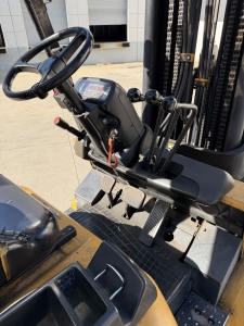 2004 CATERPILLAR LPG FORKLIFT, MODEL GC30K, 6,000 LB CAPACITY, 4-STAGE MAST, SIDE SHIFT, 5' FORKS, SOLID CUSHION TIRES, LOAD LIGHTS, REARVIEW MIRRORS, REAR SAFETY BEACON, CLEARCAP RAINCAP, APPROX. 8,077 HOURS, S/N AT83E00502, (DELAYED PICKUP UNTIL TUESDAY, AUGUST 18)-64