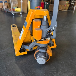 APOLLO FORKLIFT ELECTRIC PALLET JACK, MODEL A-1034, 3,300 LB CAPACITY-66