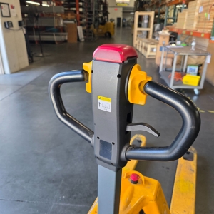 APOLLO FORKLIFT ELECTRIC PALLET JACK, MODEL A-1034, 3,300 LB CAPACITY-66