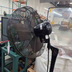 DAYTON 18" PEDESTAL FAN-89