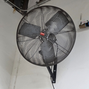 DAYTON 18" WALL FAN-100