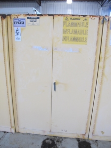 JUSTRITE FLAMMABLE LIQUID STORAGE CABINET (G-49) LOADING & HANDLING FEE $25-