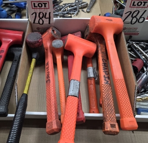 LOT - PLASTIC MALLETS-284