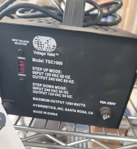 LOT - (1) VOLTAGE VALET, MODEL TGC1000, (1) VOLTAGE VALET, MODEL TGC300 AND (1) TRANSFORMER, 120 TO 240, 6.3 AMPS-436