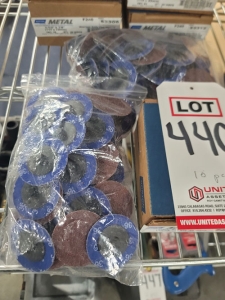 LOT - SANDING DISCS: 36, 80 GRIT, AND (2) BAGS OF SMALL 36 GRIT DISCS-440