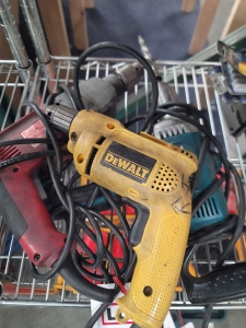 LOT - (3) DRILLS: (1) DEWALT, (1) MAKITA, (1) MILWAUKEE-449
