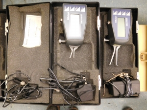 LOT OF (4) MITUTOYO DIGI-TEST DIGIMATIC CALIPER GAGES, TRI-ROLL THREAD COMPARATOR NO. 7 FRAME, MUELLER MODEL 3500 ID/OD GAGE,STARRETT MODEL 1175 INDICATOR GROOVE GAGE-368