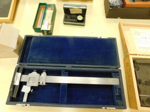 BROWN & SHARPE VERNIER HEIGHT GAGE, (2) NEW-IN-BOX STARRETT 25-5041J DIAL INDICATORS, (3) USED STARRETT DIAL INDICATORS, BROWN & SHARPE DIGI-CAL DIGITAL CALIPERS, BROWN & SHARPE 585 12" HEIGHT GAGE, PLUS SEVERAL DEPTH GAGES-369