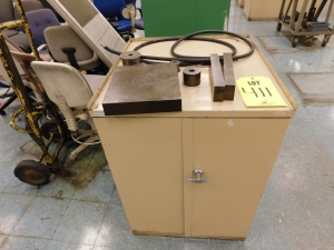 LISTA 2 DOOR/2 DRAWER TOOL/PARTS CABINET, 28"X30"X40", (EMPTY)-411