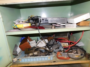 2DOOR CABINET, 36"X24"X34", W/CONTENTS TO INCLUDE: BROWN & SHARPE PERMA-SINE, KK GRINDER, & MISC. TOOLING-419