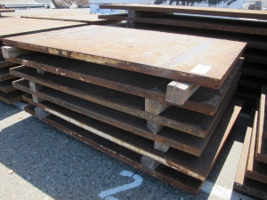 LOT (12) 4' X 6' X 2" X 1,960 LBS (TOTAL 23,520 LBS) STEEL METAL PLATES (W-46 YARD) LOADING & HANDLING FEE $350-
