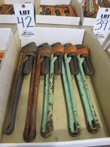 LOT ASSORTED PIPE WRENCHES (G-49) LOADING & HANDLING FEE $5-