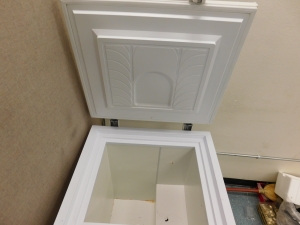 ACCUCOLD FREEZER, 28"X25"X36", TYPE UNI11/EL11LT-424