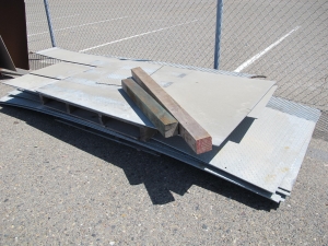LOT (1) 8' X 8' X 2" X 5,227 LBS, (4) 6' X 11' X 1-1/4" X 3,369 LBS (TOTAL 13,476 LBS) & (11) 10' X 20' X 1/2" X 4,079 LBS (TOTAL 44,869 LBS) STEEL METAL PLATES (W-46 YARD) LOADING & HANDLING FEE $350-