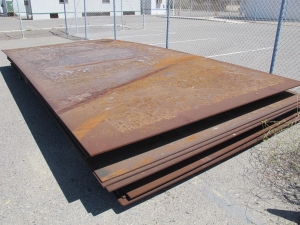 LOT ASSORTED STEEL METAL PLATES (W-46 YARD) LOADING & HANDLING FEE $350-