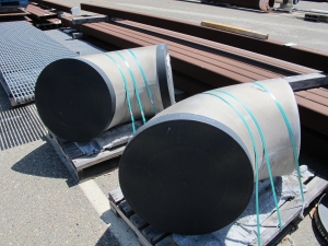 LOT ASSORTED METAL BIBS (W-46 YARD) LOADING & HANDLING FEE $350-