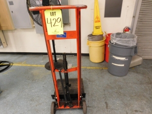 WESCO FOUR WHEELED HYDRAULIC PEDAL LIFT PLATFORM STACKER-429