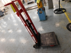 WESCO FOUR WHEELED HYDRAULIC PEDAL LIFT PLATFORM STACKER-429
