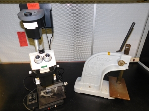 WSI WORKSTATION, 73"X40"X65", LIGHTED & WITH BUILT-IN DUST VACUUM W/FILTERS, PLUS: DAKE NO. Y ARBOR PRESS, BAUSCH & LOMB STEREO ZOOM STAND/MICROSCOPE/& POLOROID CAMERA-434