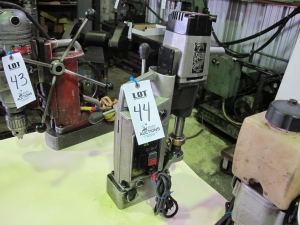 JANCY ENGINEERING MODEL-USA 5000 SLUGGER MAGNETIC DRILL PRESS
S/N: 57938-44