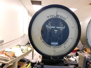 TOLEDO SCALE, MODEL 31-1821-EP, S/N 14400, CAPACITY: 750 LBS.-446