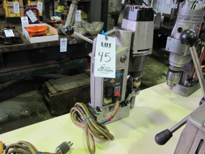 JANCY ENGINEERING MODEL-USA 5000 SLUGGER MAGNETIC DRILL PRESS
S/N: 05188-45