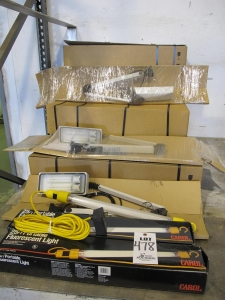 LOT ASSORTED FLUORESCENT LIGHTS (G-49) LOADING & HANDLING FEE $5-