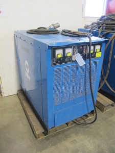 MILLER MODEL GPS-1500V WELDING POWER SOURCE (G-49) LOADING & HANDLING FEE $15-