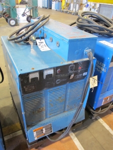 MILLER MODEL GPS-500 PORTABLE WELDING POWER SOURCE (G-49) LOADING & HANDLING FEE $15-