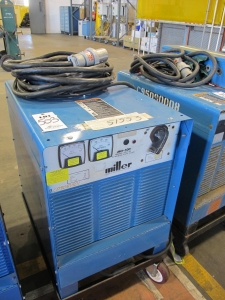 MILLER MODEL MO-500 PORTABLE WELDING POWER SOURCE (G-49) LOADING & HANDLING FEE $15-