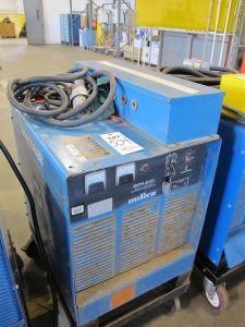 MILLER MODEL GPS-500 PORTABLE WELDING POWER SOURCE (G-49) LOADING & HANDLING FEE $15-